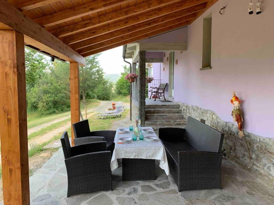 Villa La Casa Sulla Collina à Varsi Extérieur photo